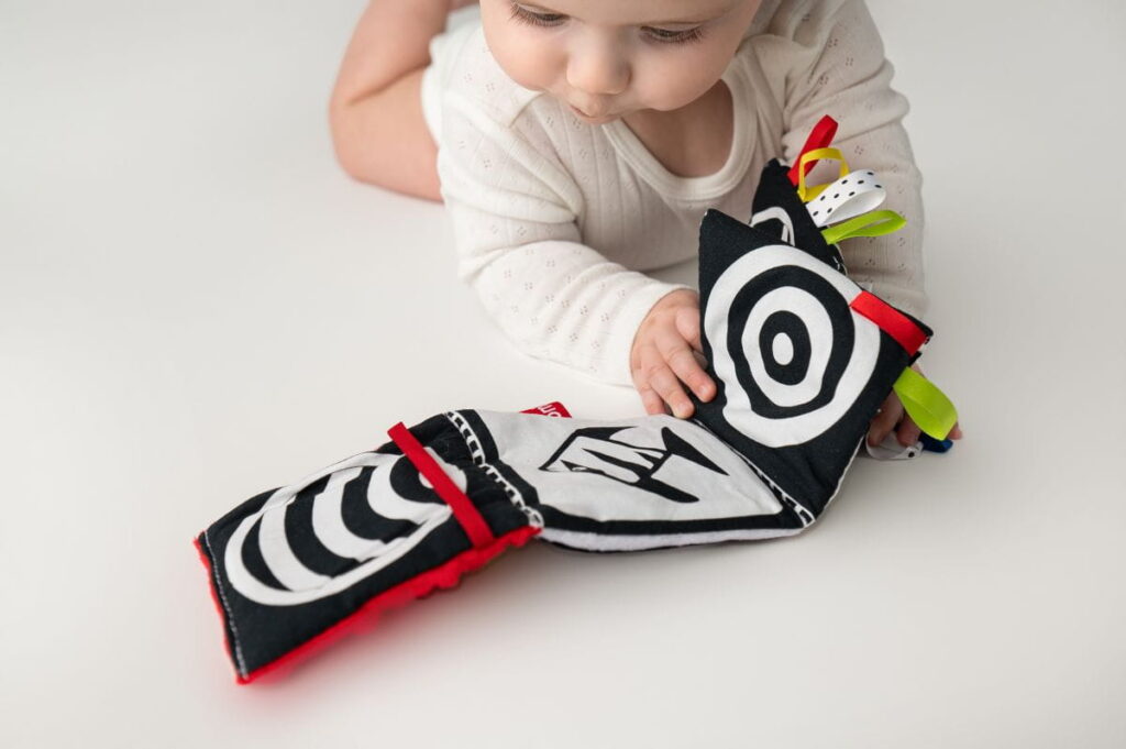 czerwona książeczka mom's care