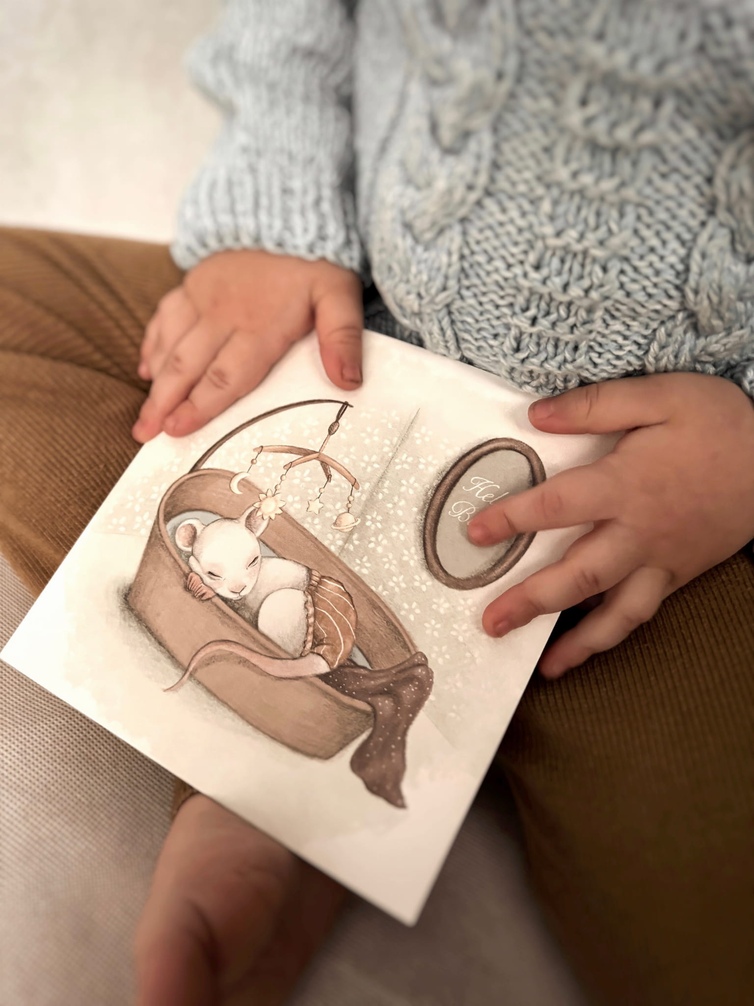 Myszka w koszu - kartka na narodziny Hi Little