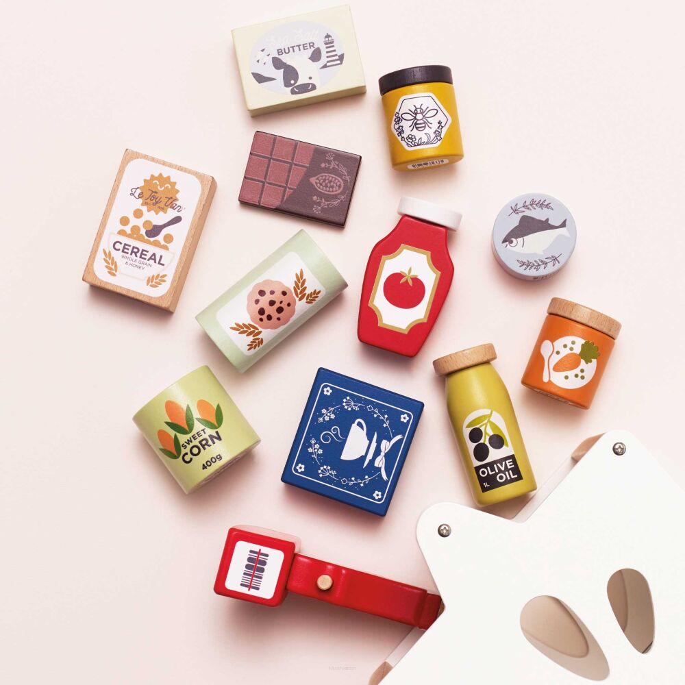 Drewniany koszyk z zakupami le toy van