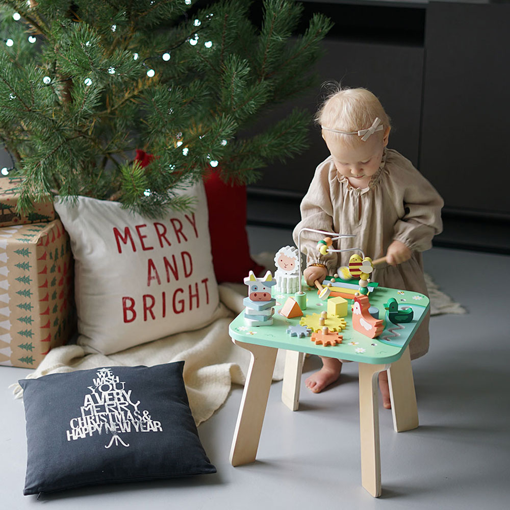 stolik edukacyjny dla rocznego dziecka
