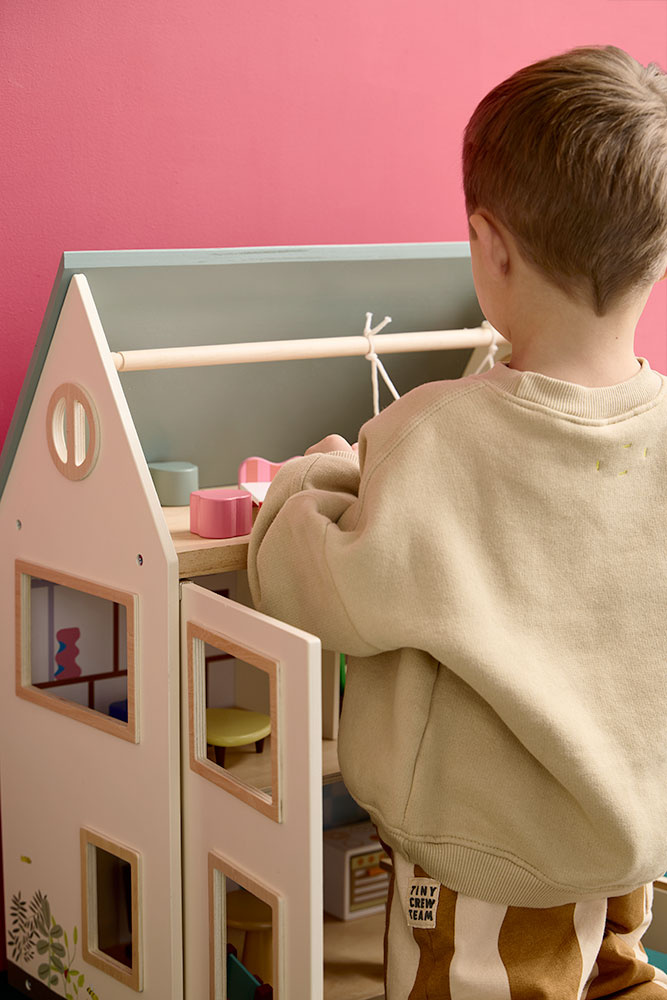 Beżowy domek dla lalek kids concept