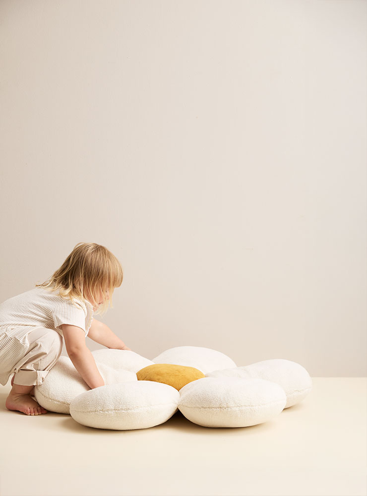 Duża poduszka kwiatek do siedzenia Kids Concept